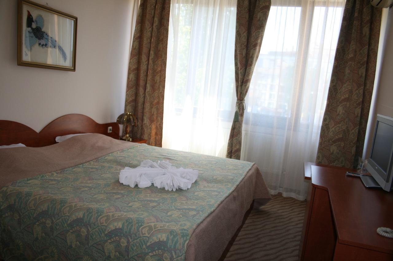 Hotel Nicol Пловдив Экстерьер фото